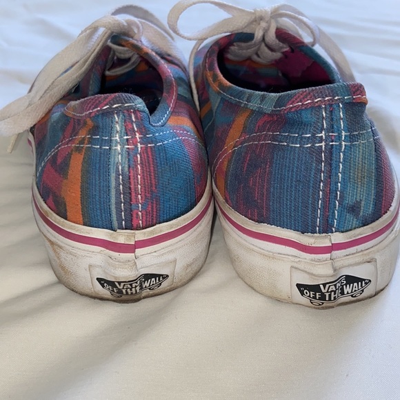 Vans - Picture 3 of 8